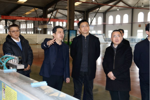 安徽省住房和城鄉(xiāng)建設(shè)廳黨組成員、副廳長(zhǎng)趙新澤到海螺考察調(diào)研 （對(duì)外發(fā)布）(1)698